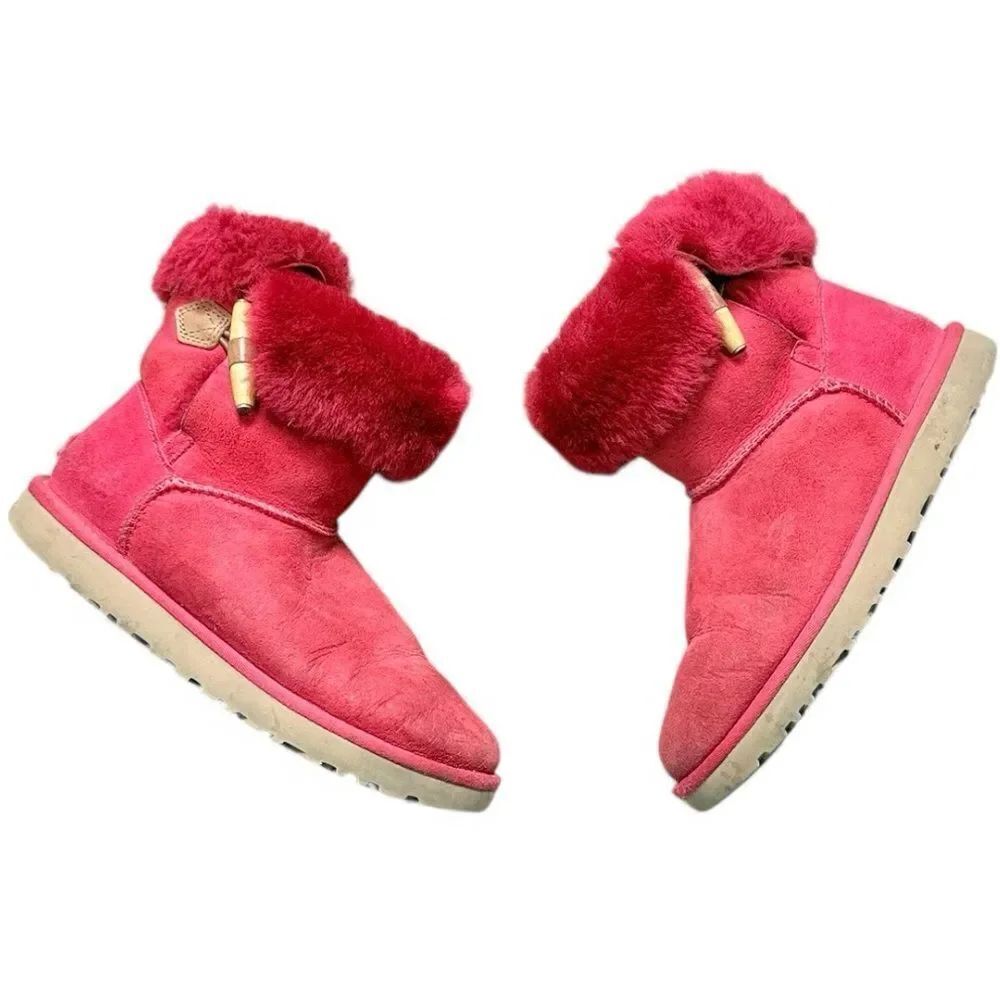 Ugg Red Short Winter Boots with Faux Fur Trim